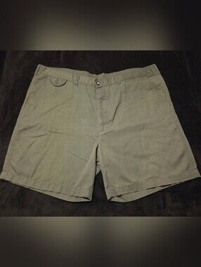 UC Vtg Towncraft Men's Olive Green Casual Shorts Men's Size 40